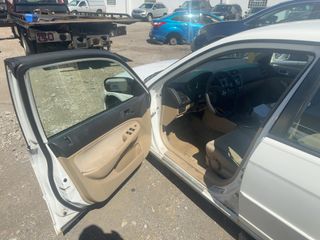 2004 Honda Civic Hybrid w/ULEV (M5) - Driver's Front Door Image